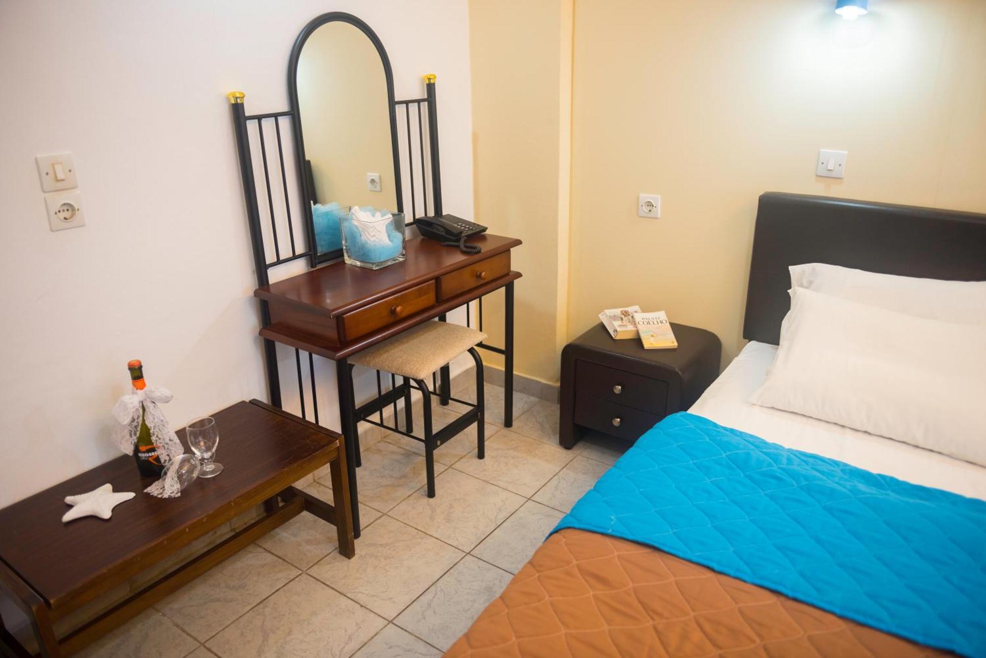 Antonios Hotel Faliraki Bilik gambar