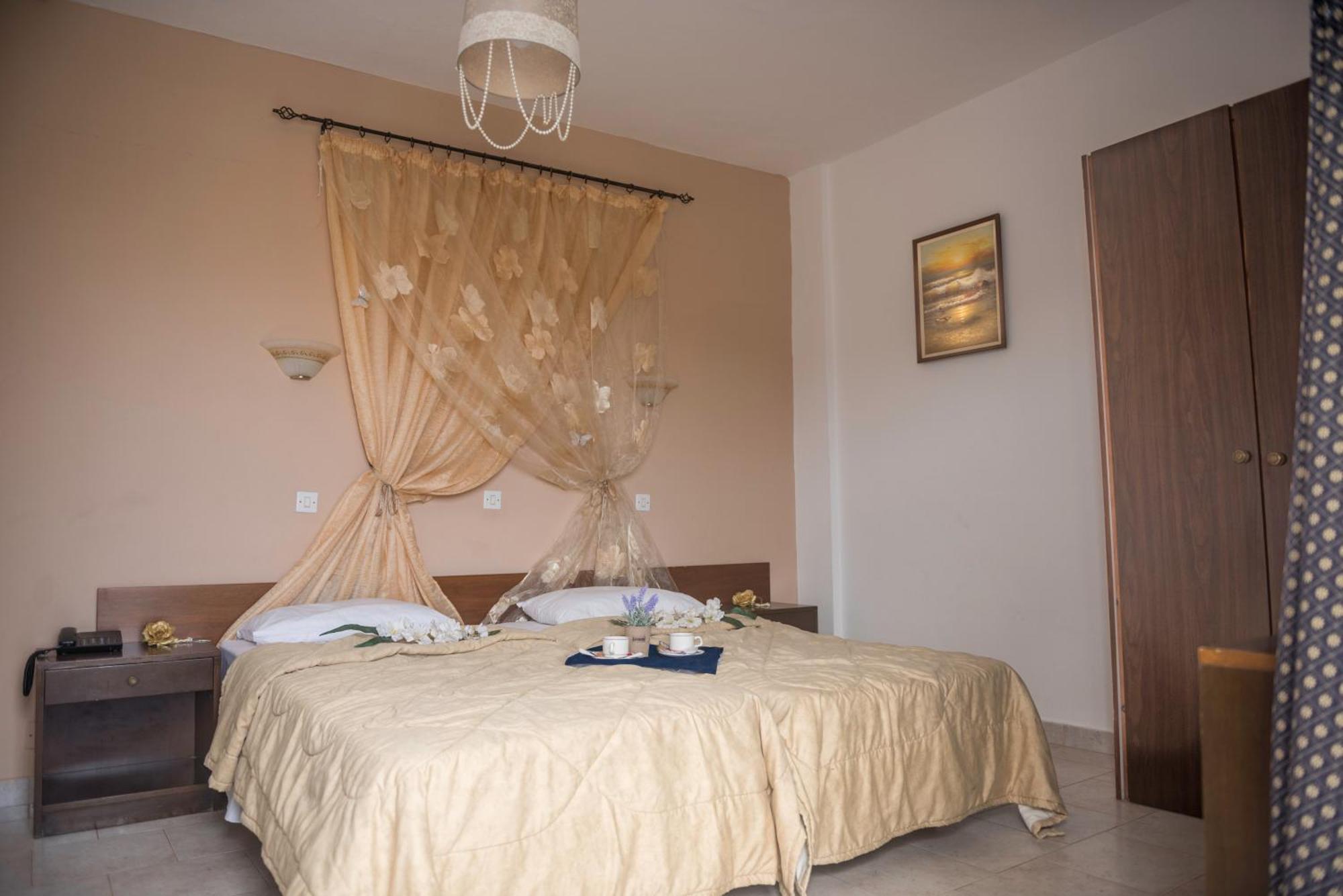 Antonios Hotel Faliraki Bilik gambar